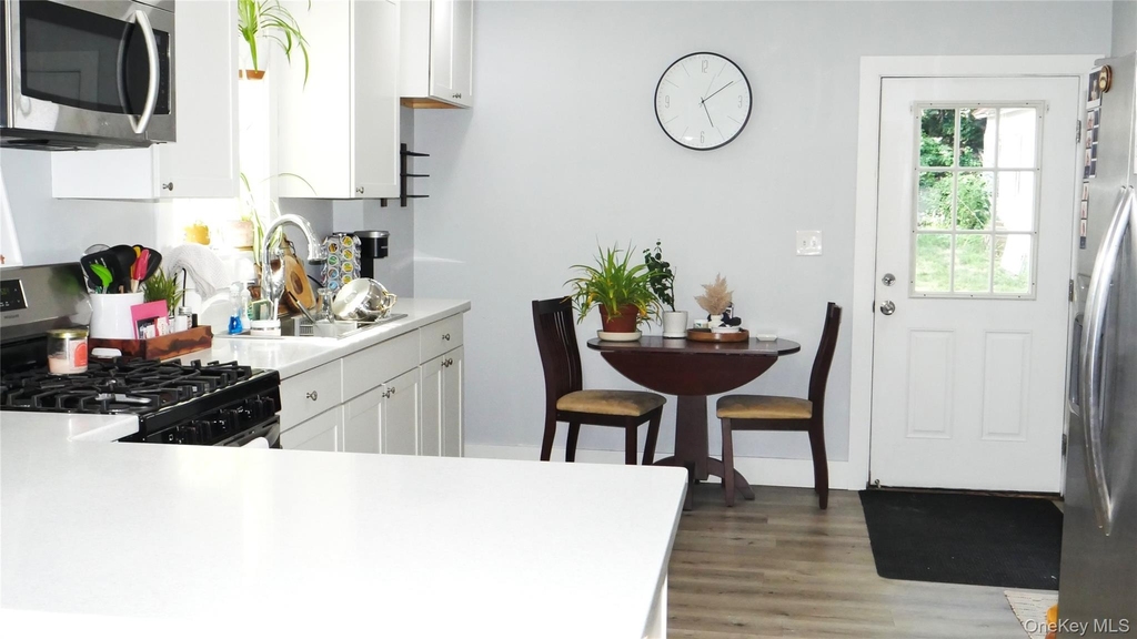 42 Taylor Avenue - Photo 2