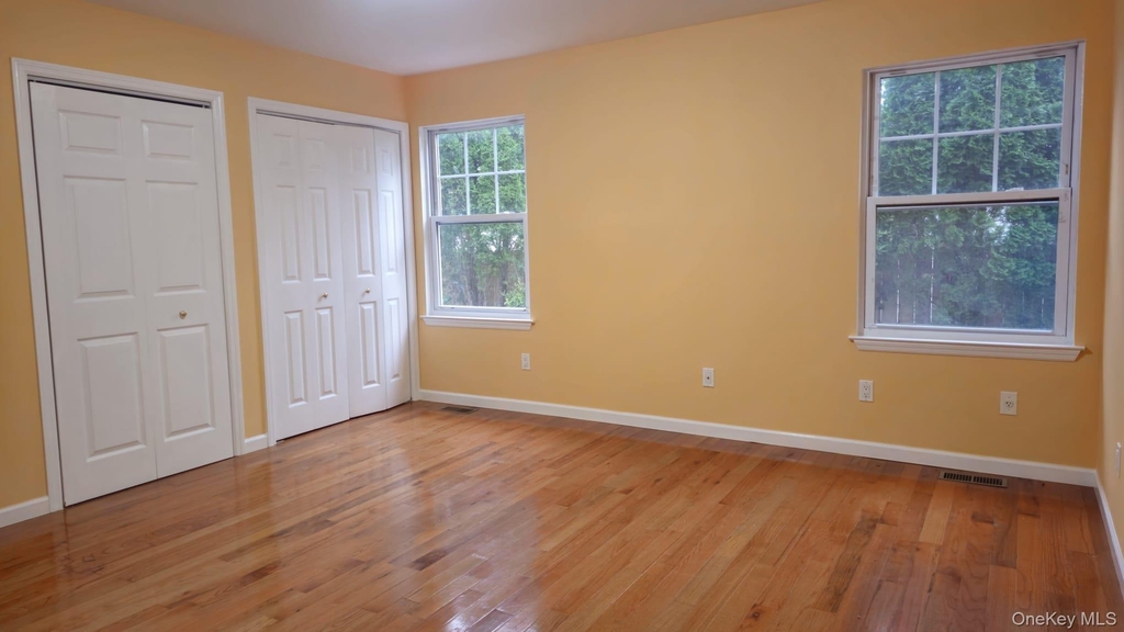 34 Nassau Avenue - Photo 3