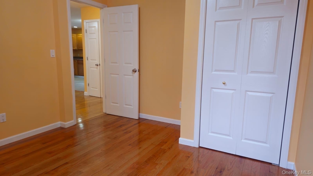 34 Nassau Avenue - Photo 5