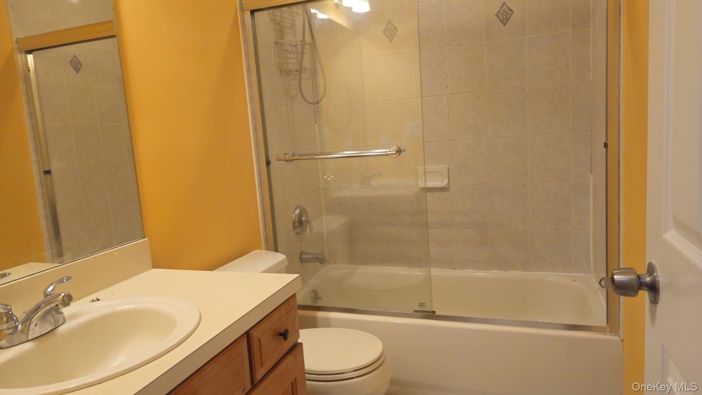 34 Nassau Avenue - Photo 7