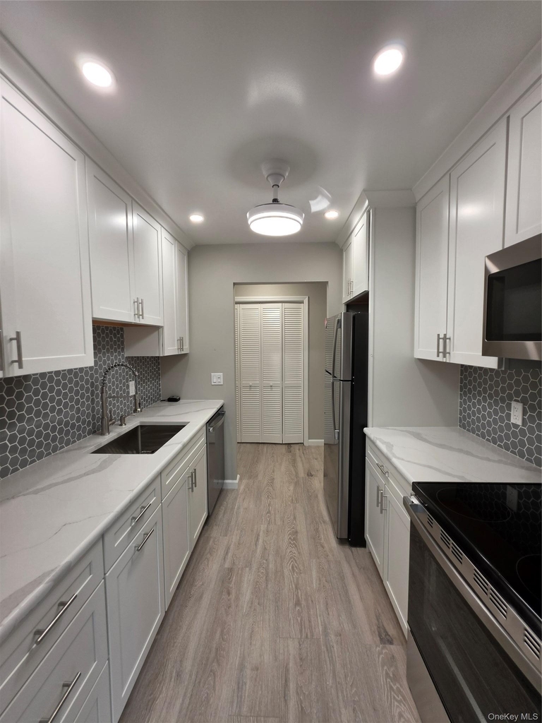 2104 Cherry Hill Drive - Photo 8