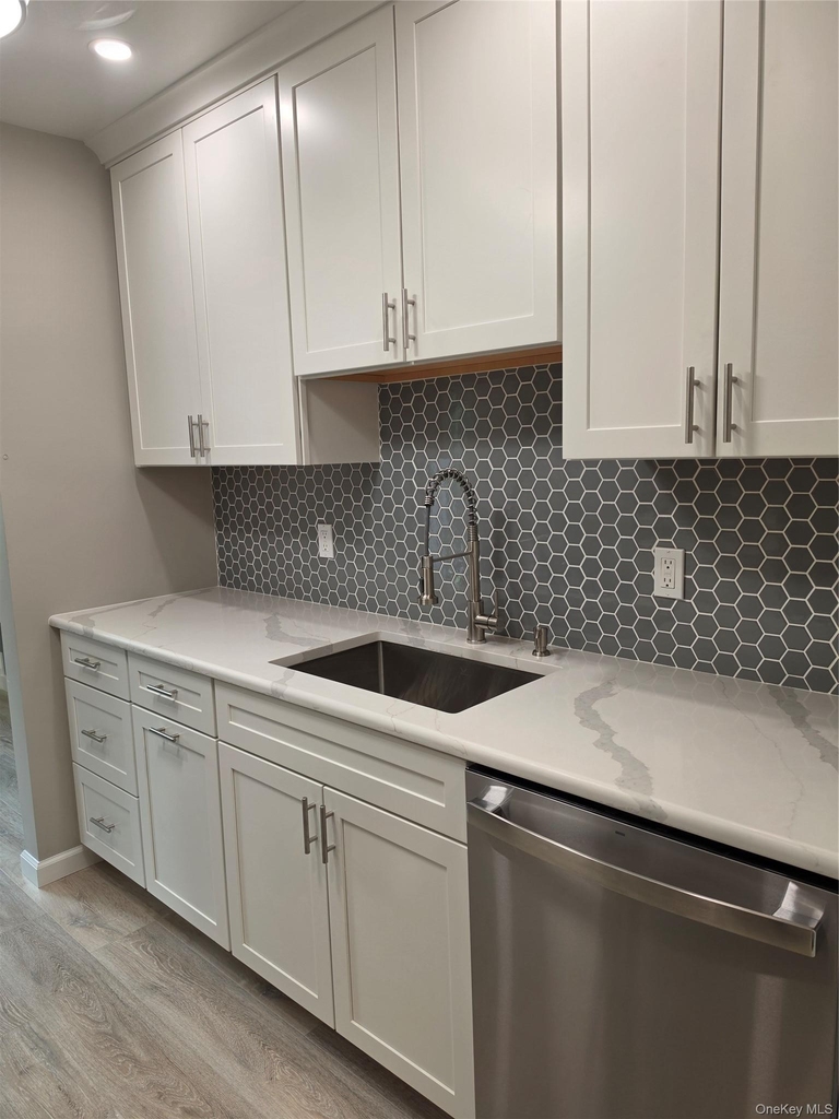 2104 Cherry Hill Drive - Photo 3