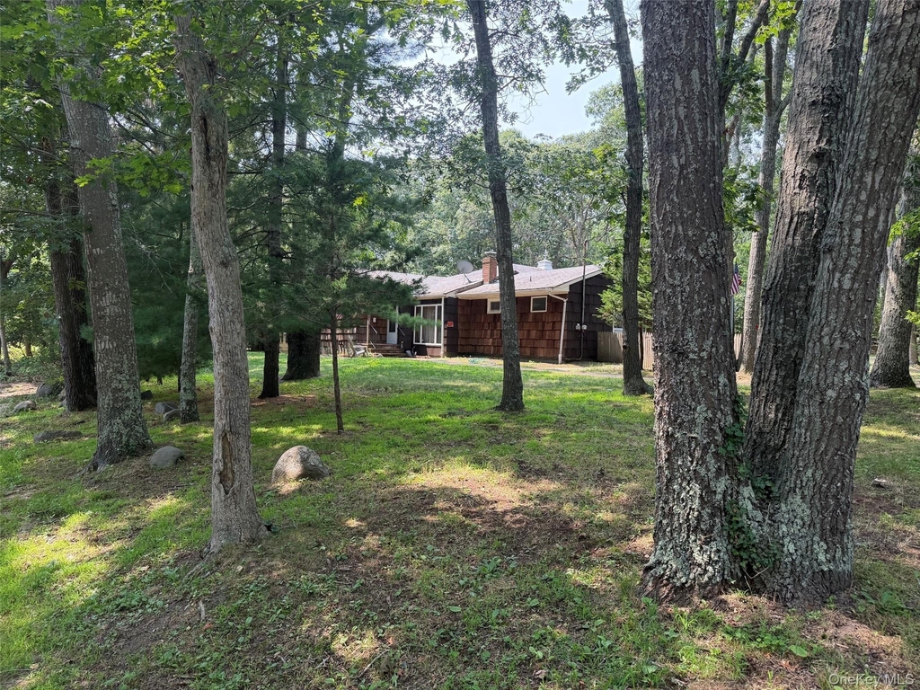 25 Columbia Avenue - Photo 0