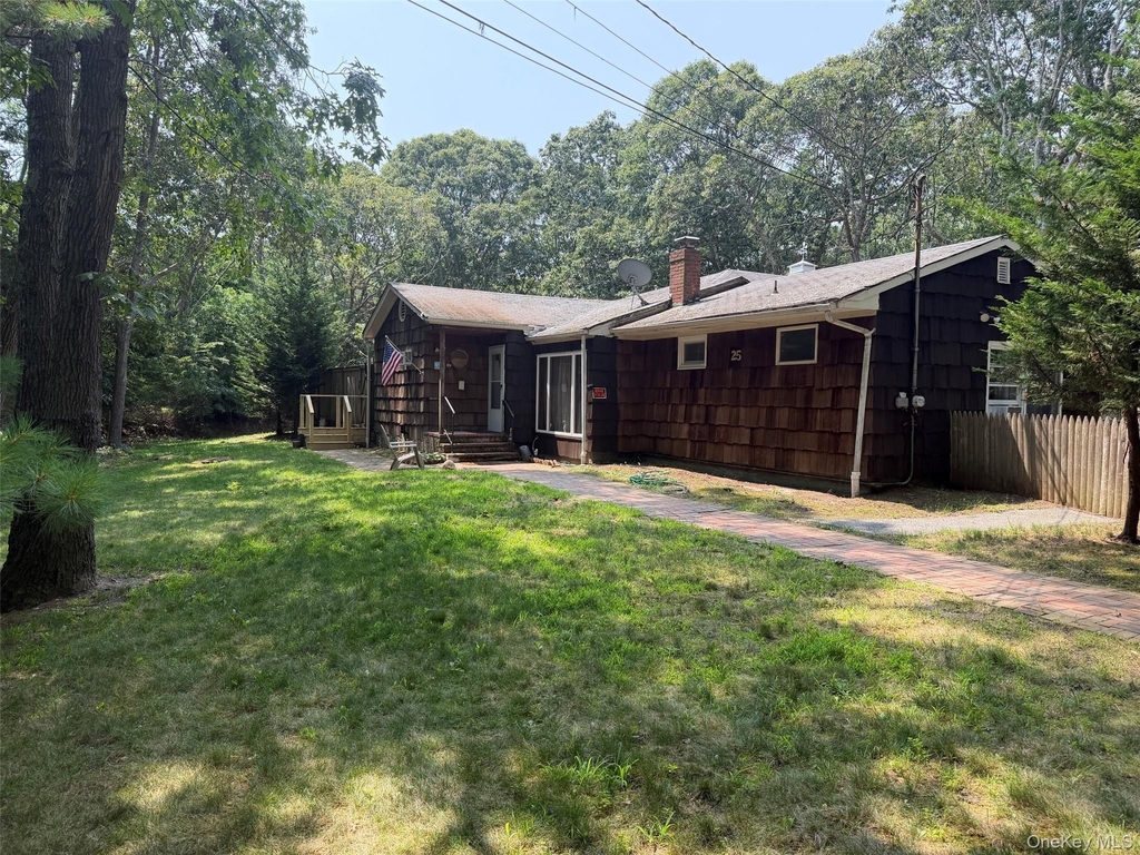 25 Columbia Avenue - Photo 1