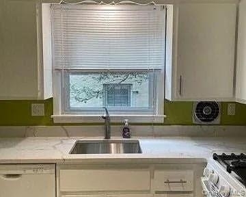 317 E Olive Street - Photo 2