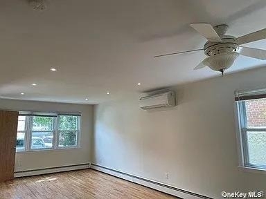 317 E Olive Street - Photo 3
