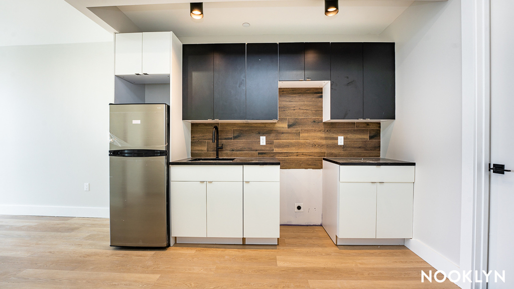 1244 New York Ave 11203 - Photo 14