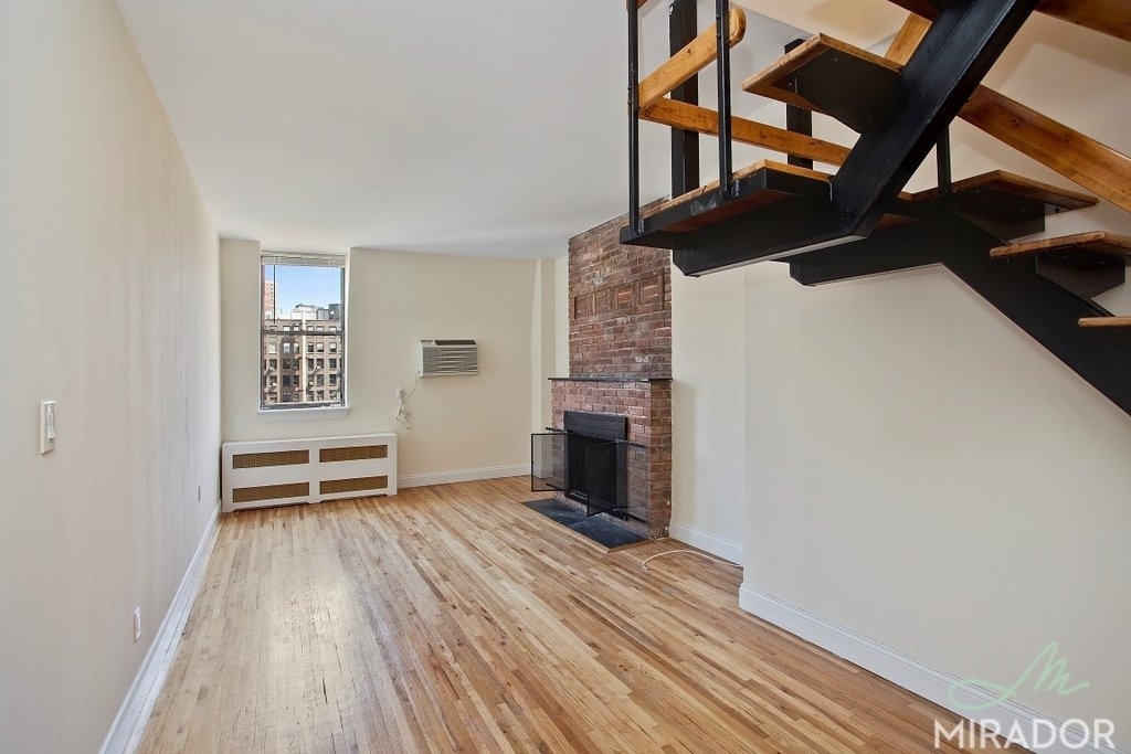 304 E 20th Street - Photo 1