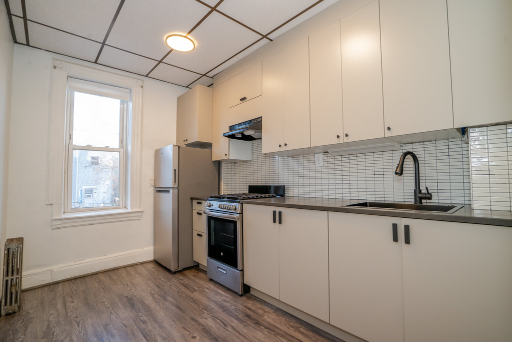 19 Reeve Place - Photo 2