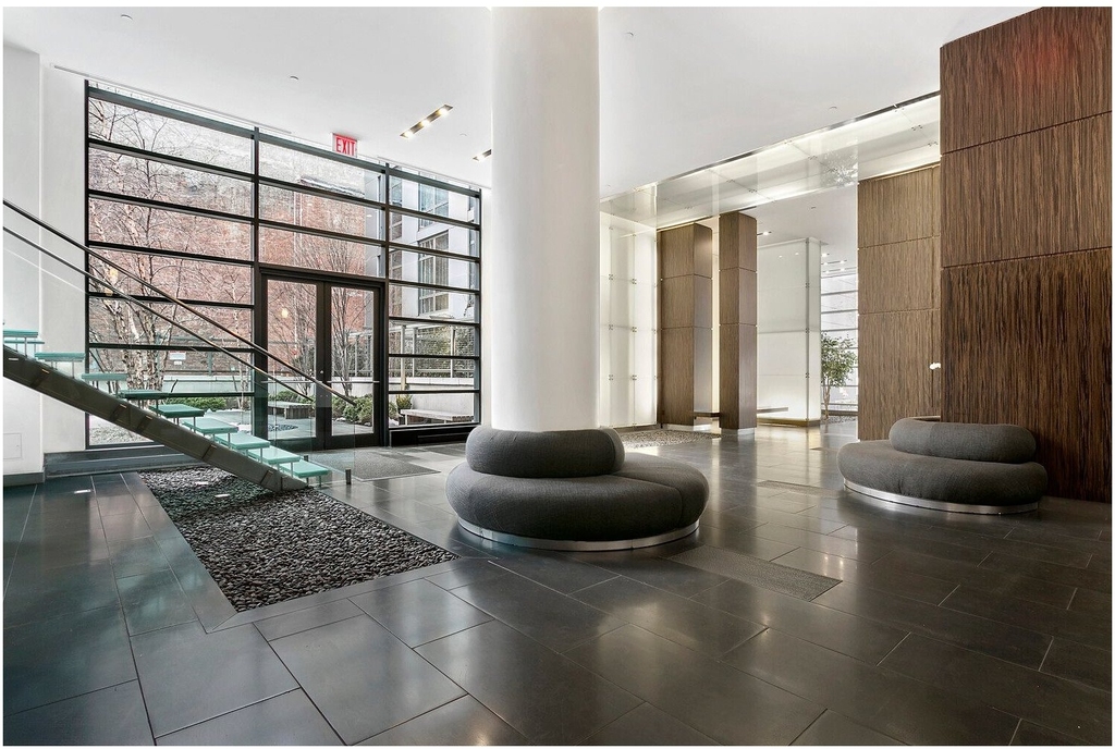 310 W 52nd Street - Photo 8