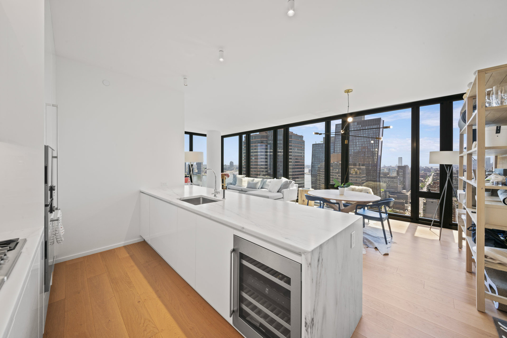 695 1st Avenue - Photo 4