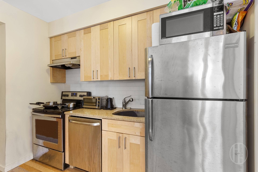 200 E 35th Street - Photo 1