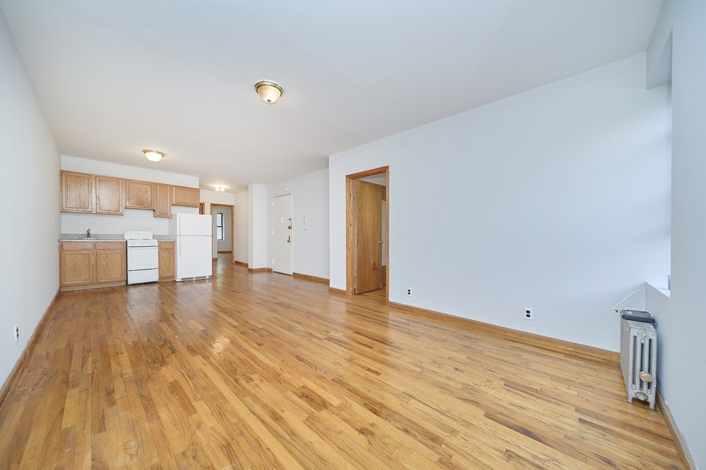 460 9th Avenue - Photo 2