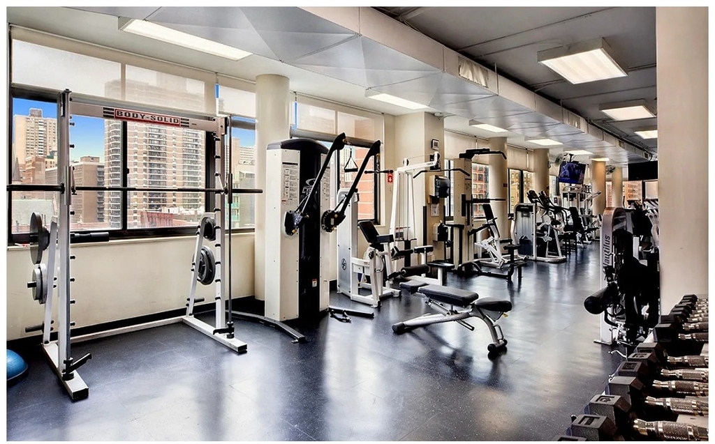 275 W 96th Street - Photo 10