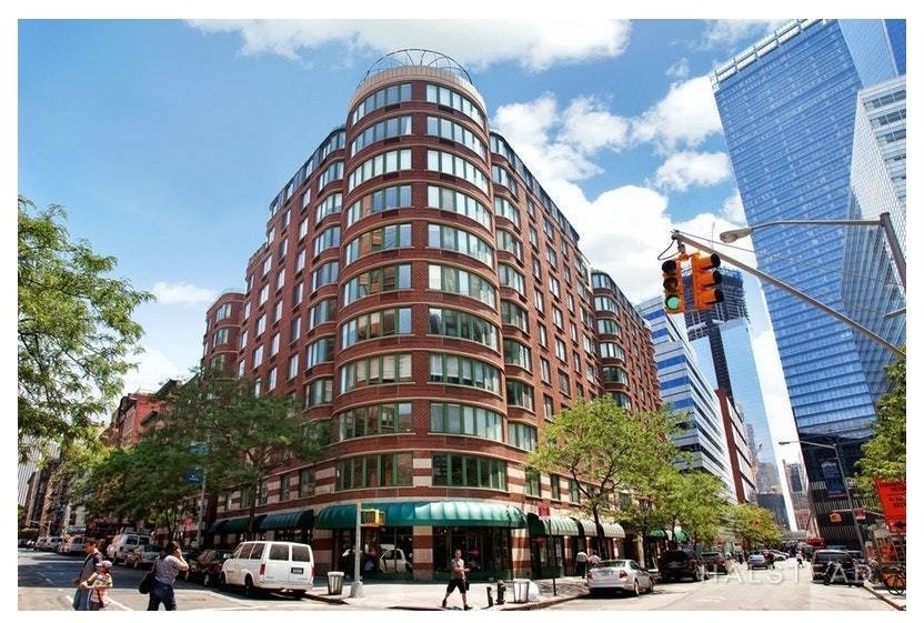 295 Greenwich Street - Photo 10