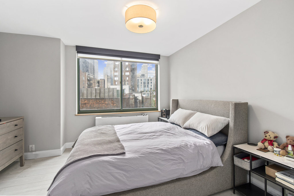 295 Greenwich Street - Photo 2