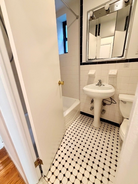 500.5 E 84th Street - Photo 11