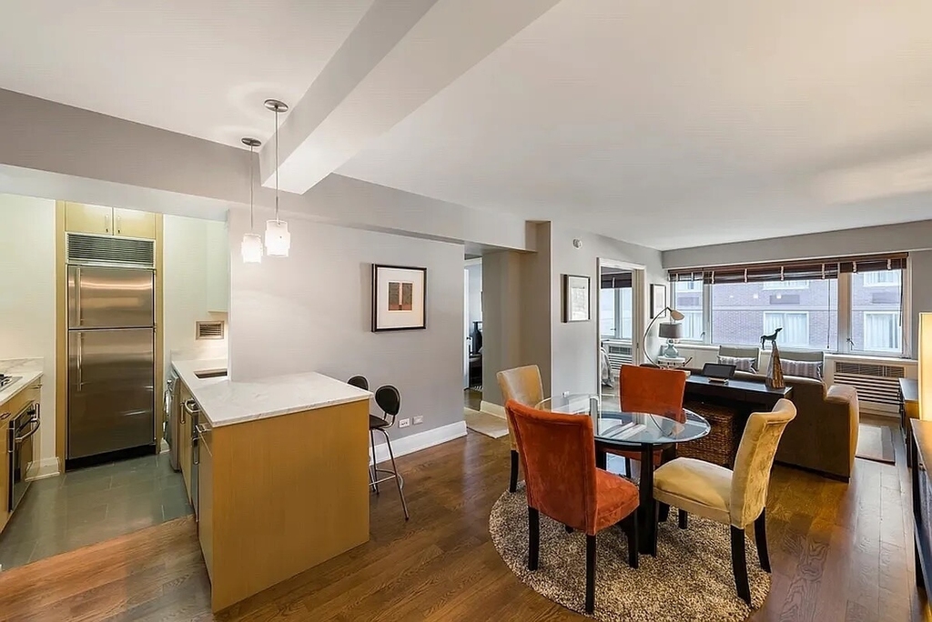 211 E 51st Street - Photo 0