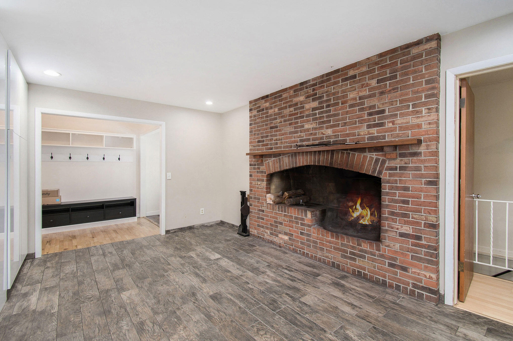 11958 Yorkshire Drive - Photo 2