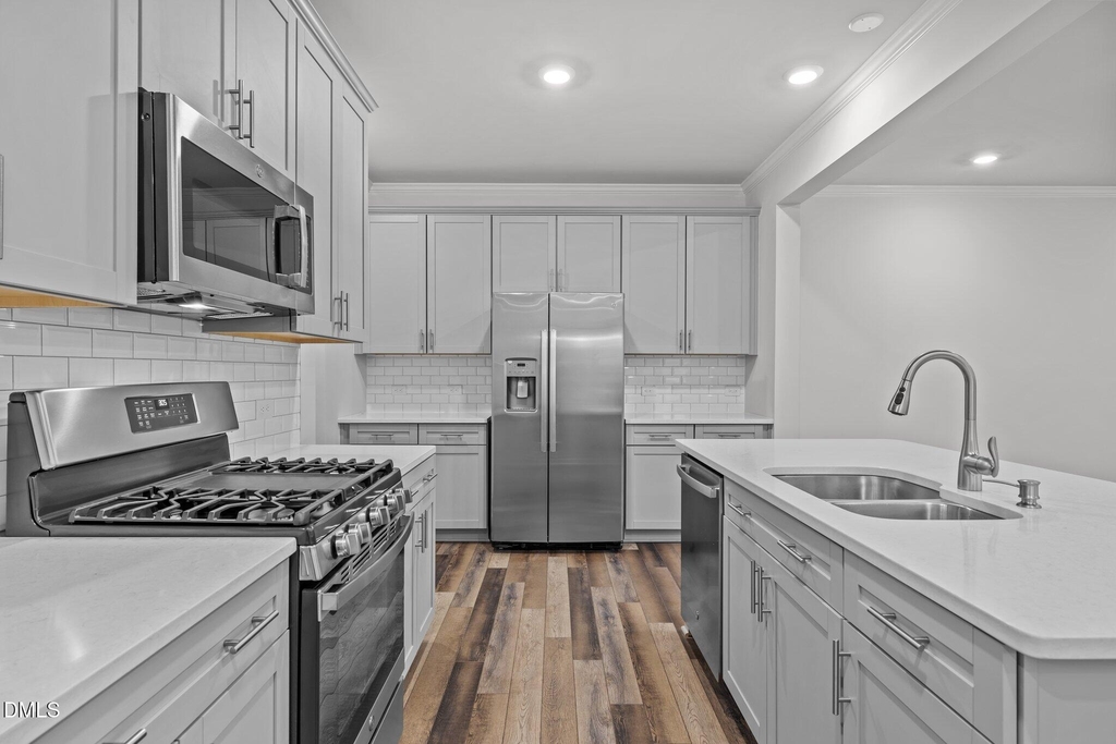 2145 Caen Street - Photo 10