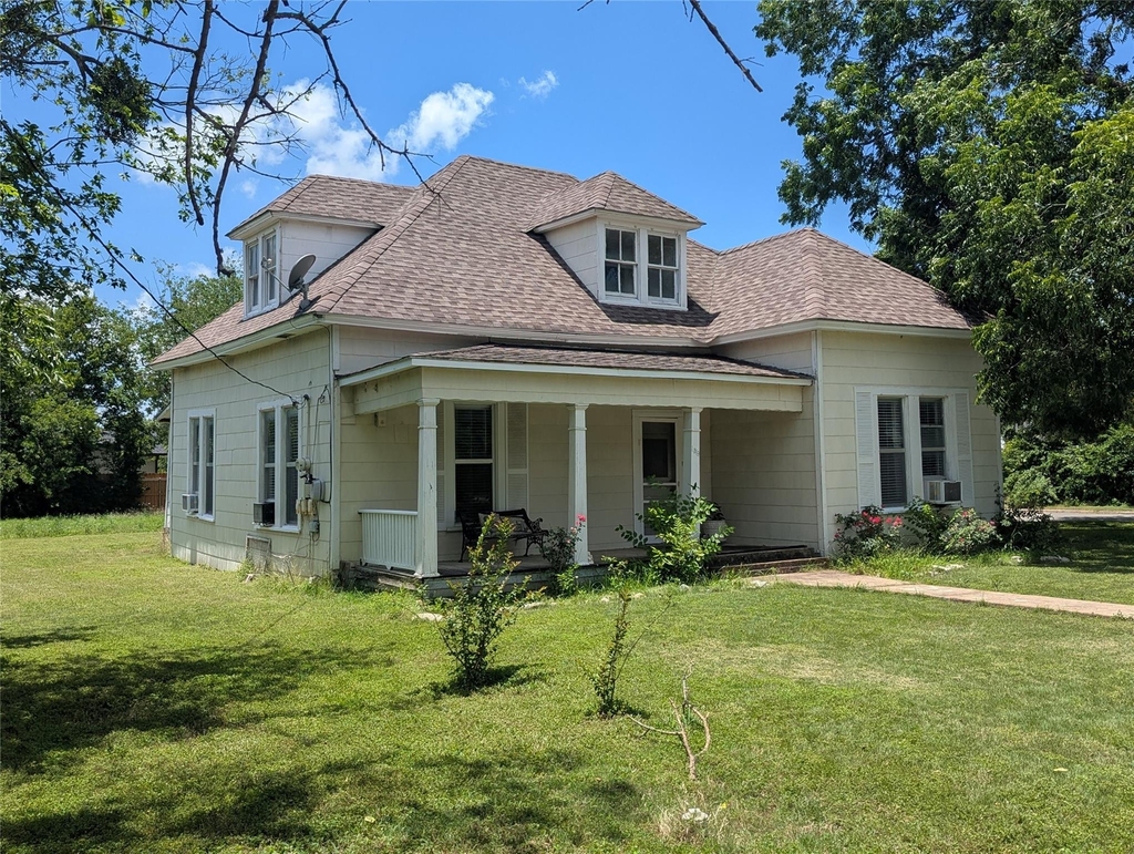 1319 Grace St - Photo 1