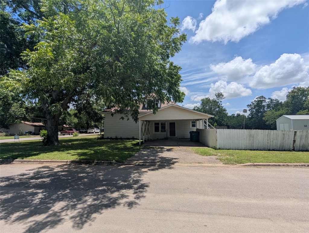 1319 Grace St - Photo 5