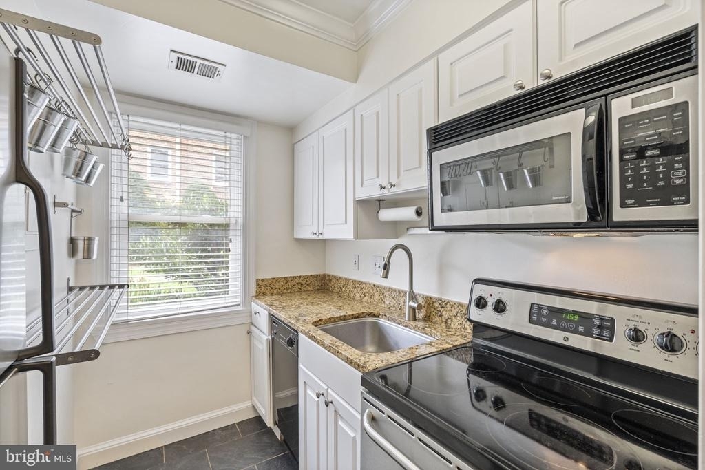 718 S Washington Street - Photo 9