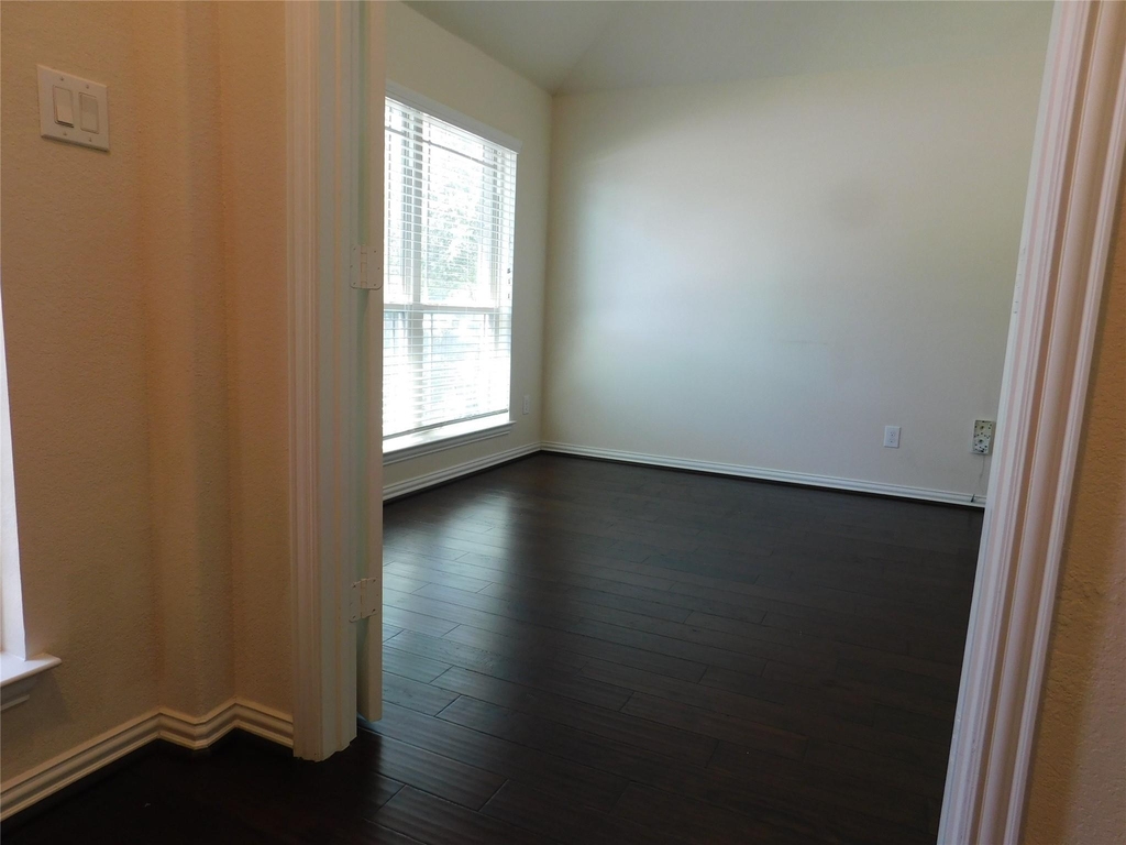 3636 Bainbridge St - Photo 1