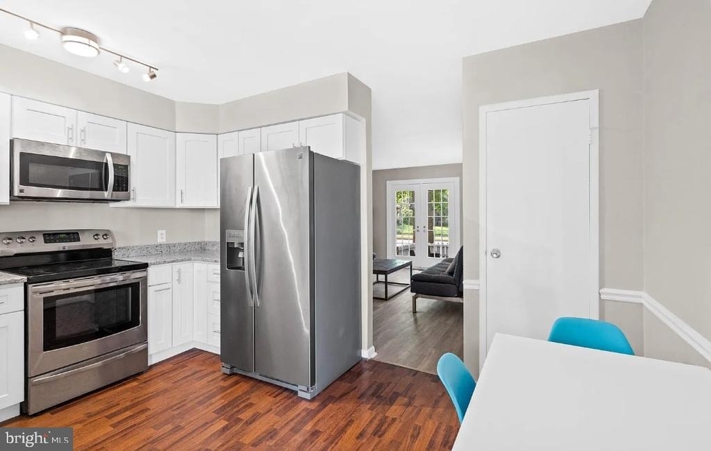 2515 S Walter Reed Drive - Photo 5