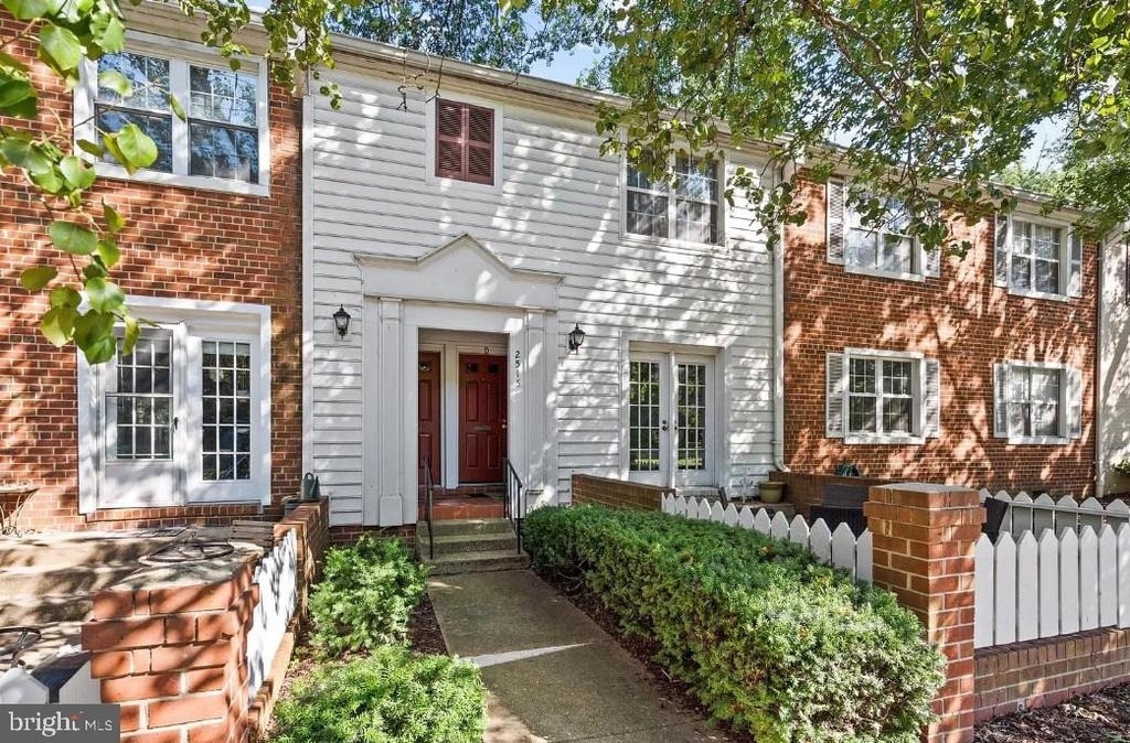 2515 S Walter Reed Drive - Photo 0