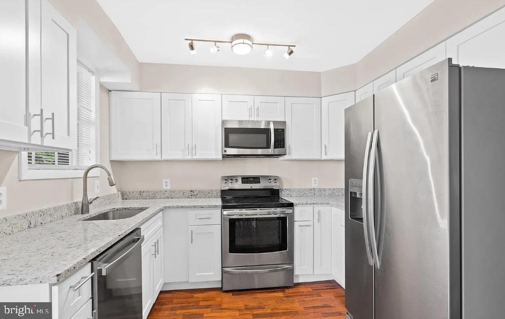 2515 S Walter Reed Drive - Photo 8