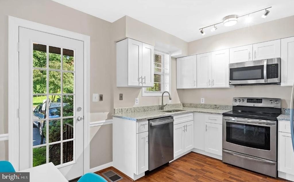 2515 S Walter Reed Drive - Photo 7