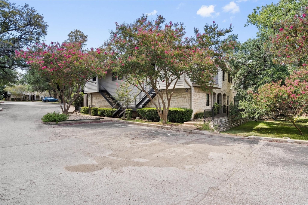 9226 Jollyville Rd - Photo 21