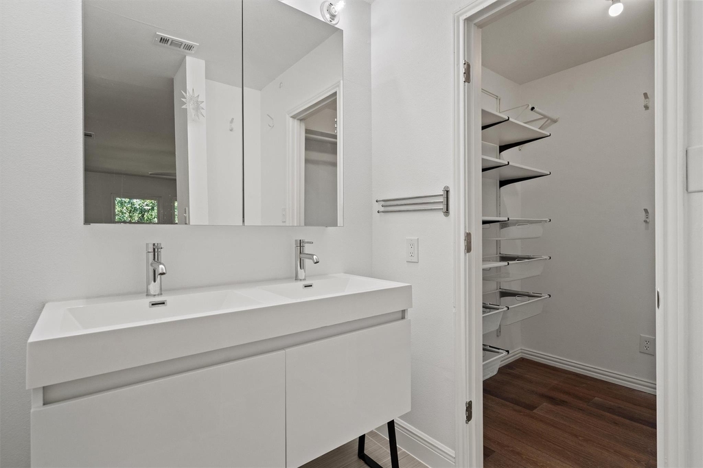 9226 Jollyville Rd - Photo 15
