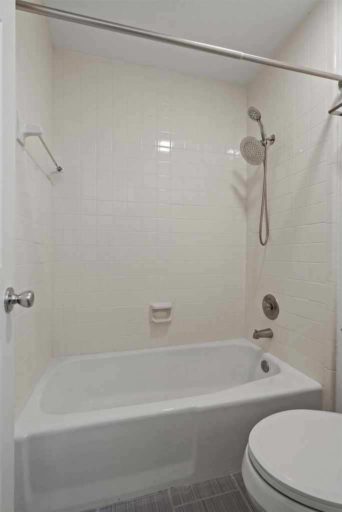 9226 Jollyville Rd - Photo 16