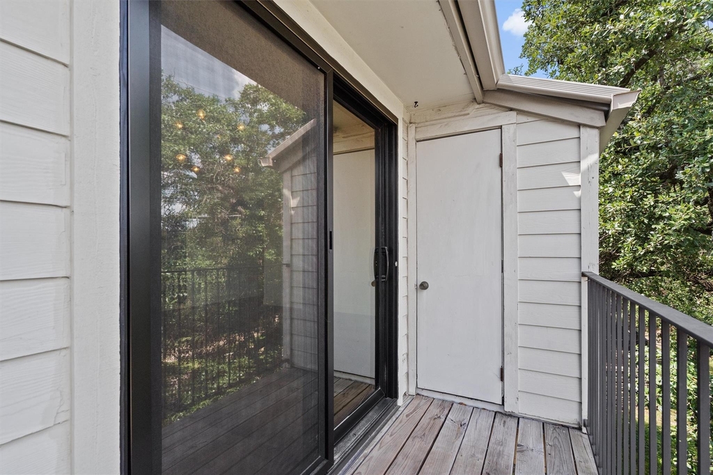 9226 Jollyville Rd - Photo 4