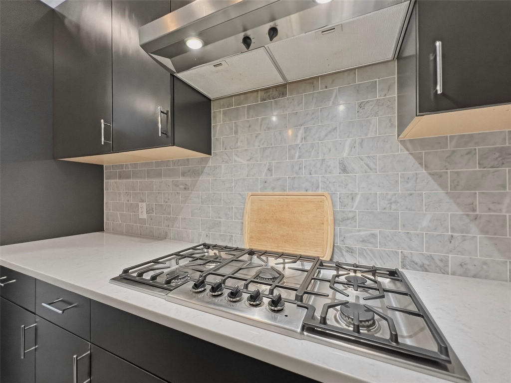 2118 Brackenridge St - Photo 10