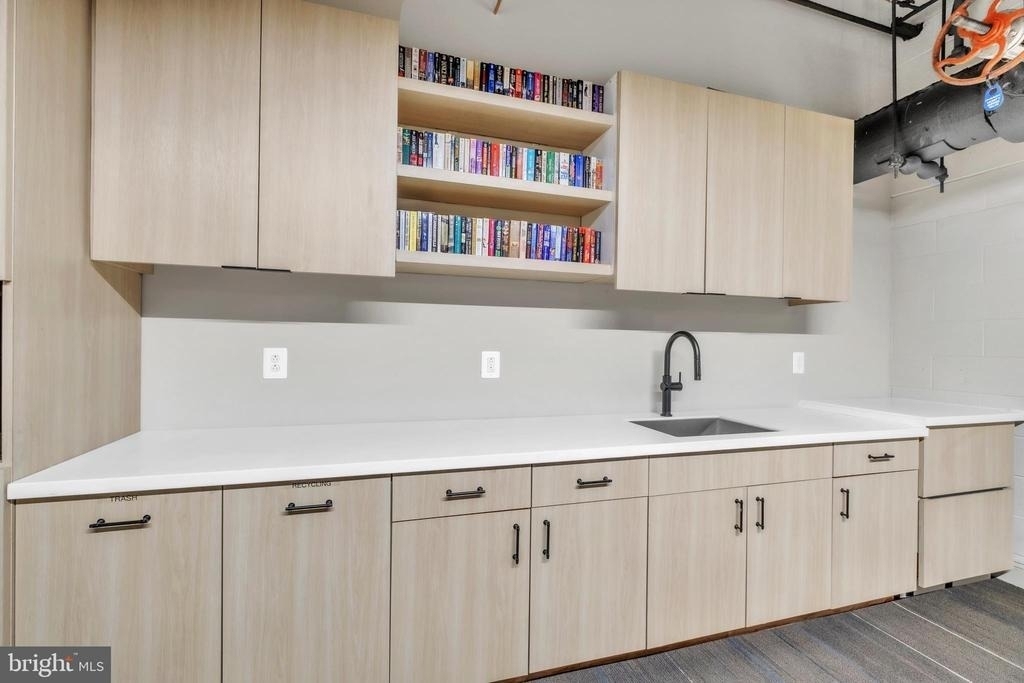 1801 Market Street - Photo 15