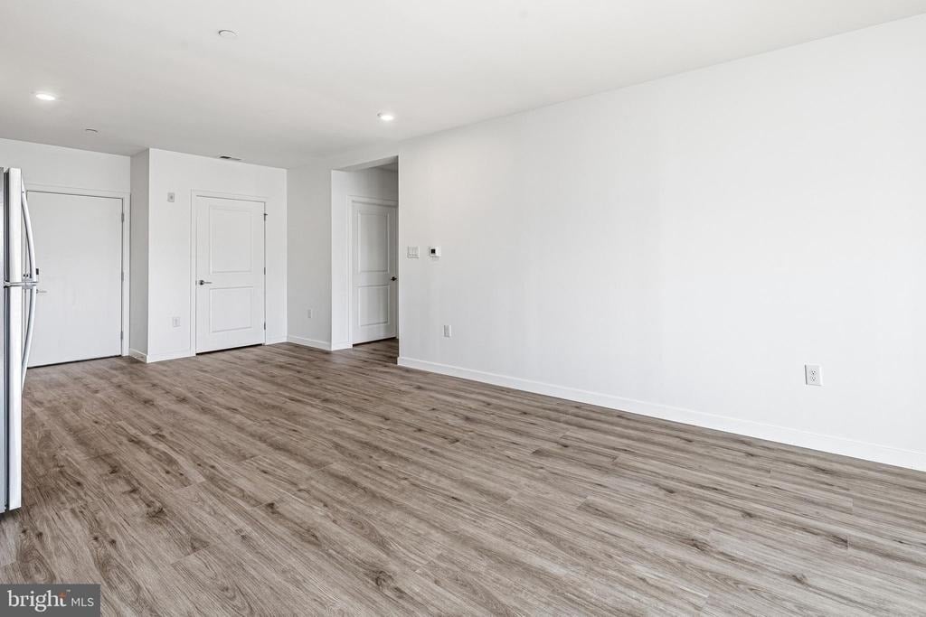 915 N Broad Street - Photo 6