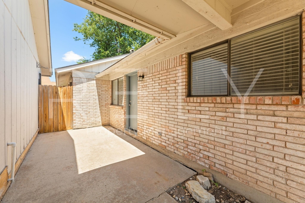 205 W William Cannon Dr - Photo 22