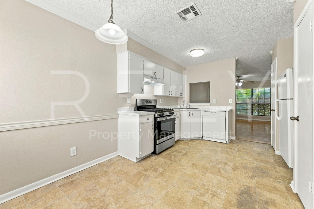 205 W William Cannon Dr - Photo 4