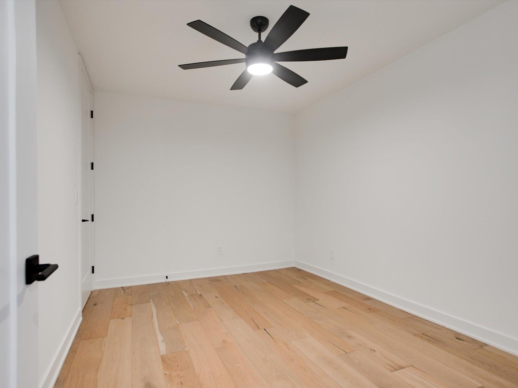 84 East Ave - Photo 9