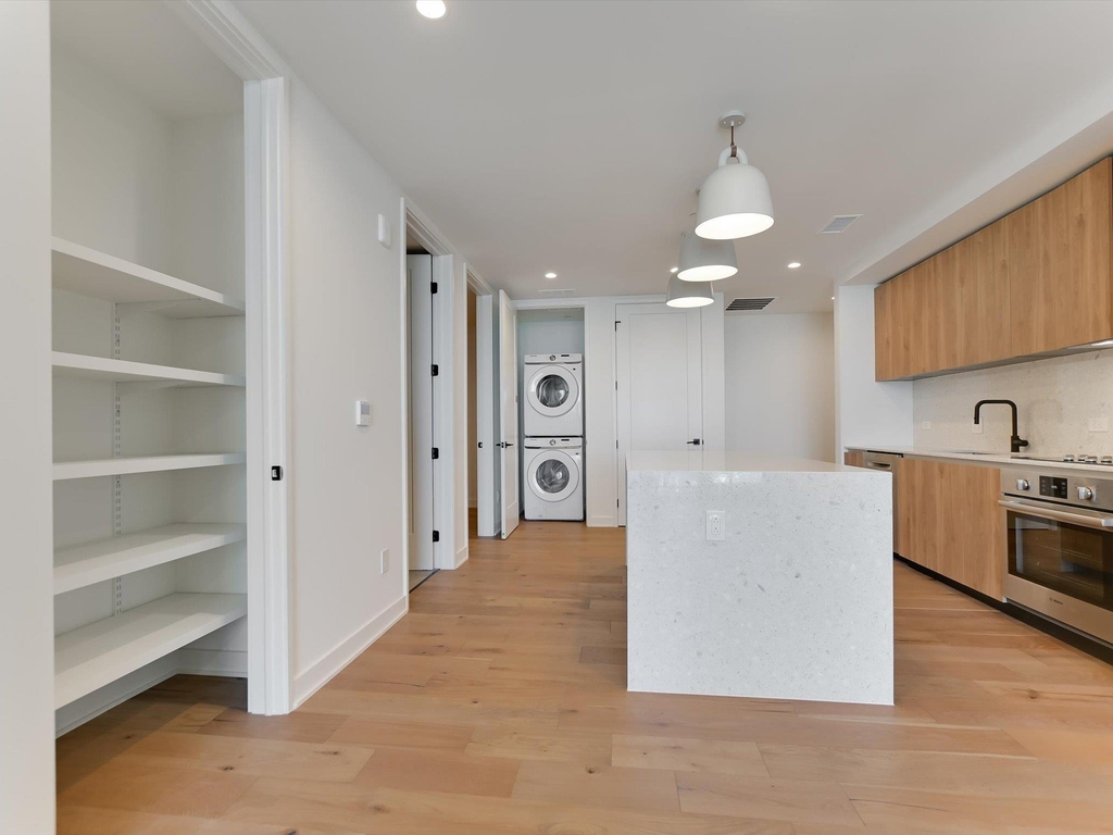 84 East Ave - Photo 3
