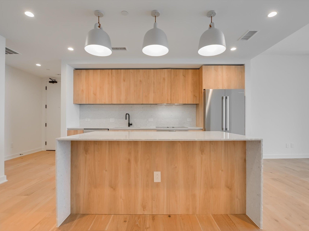 84 East Ave - Photo 2
