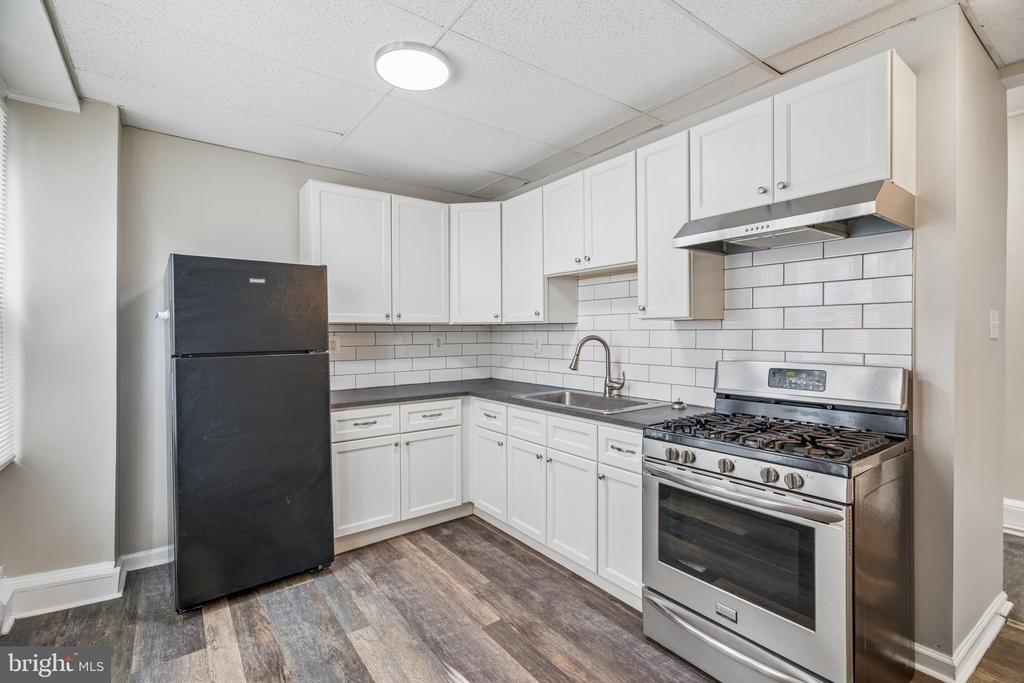 481 Gerhard Street - Photo 2