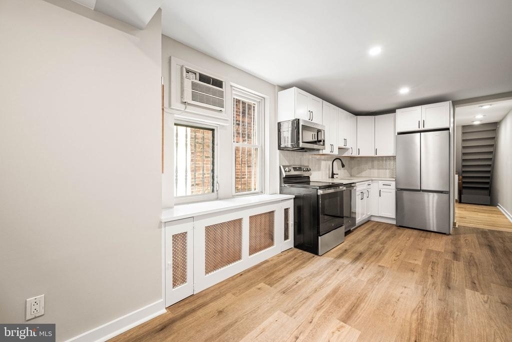 241 S 23rd Street - Photo 10