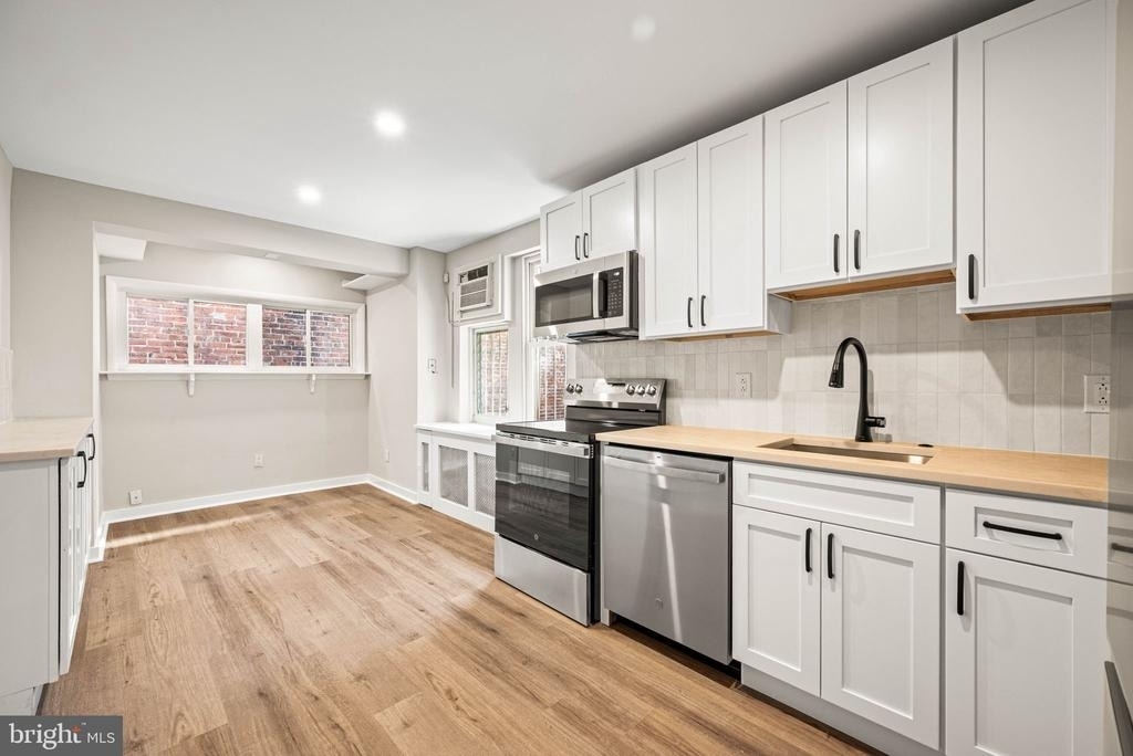 241 S 23rd Street - Photo 7