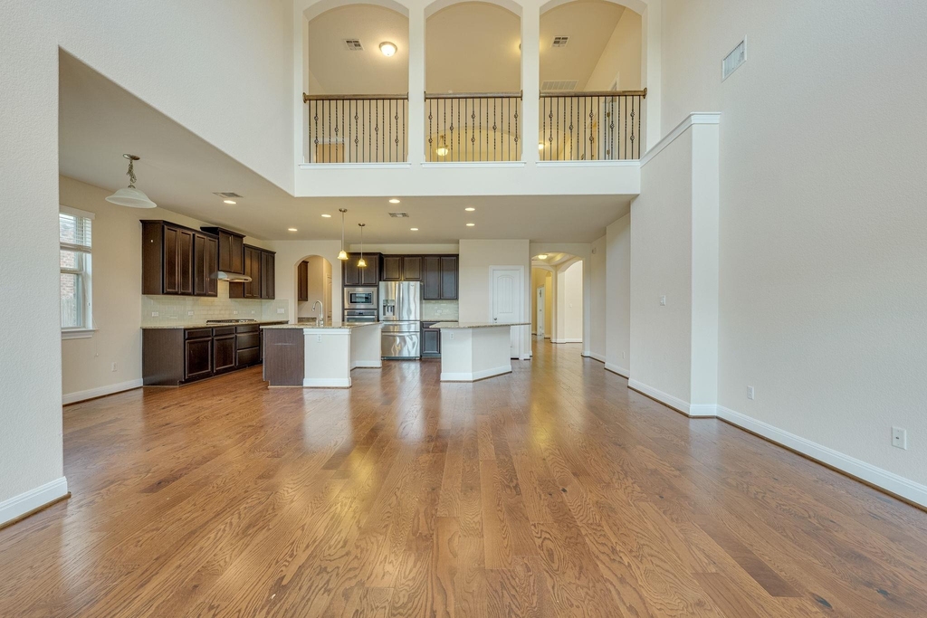 4233 Privacy Hedge St - Photo 21