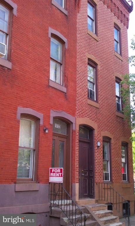 1732 W Diamond Street - Photo 0