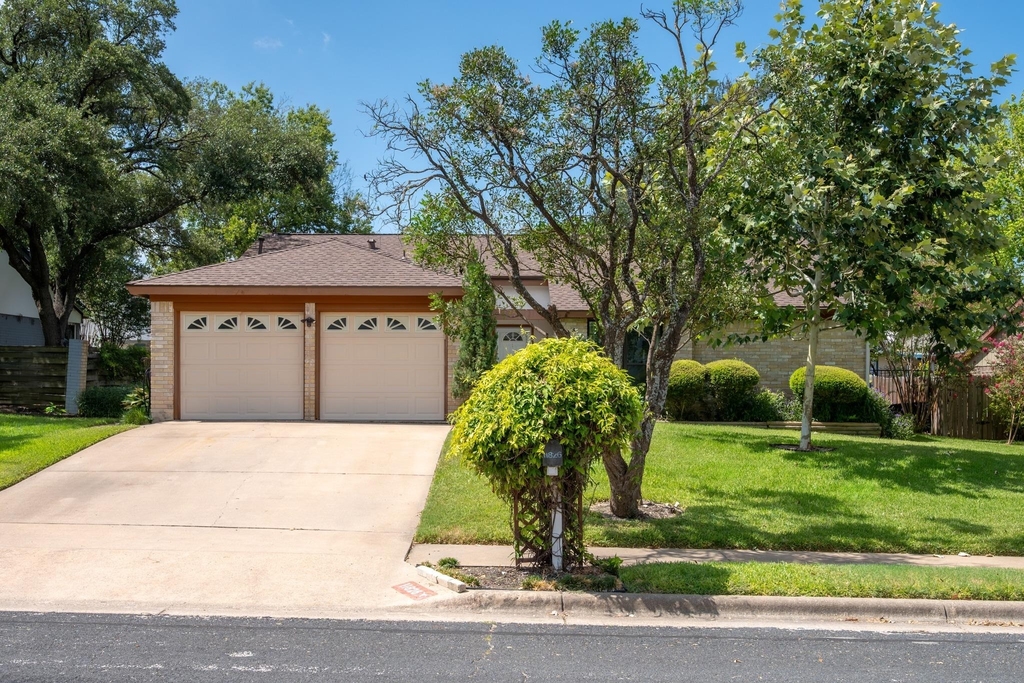 11826 Carshalton Dr - Photo 0